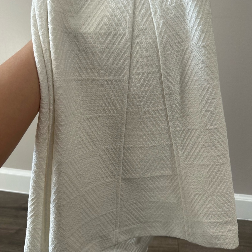 White Textured Boot-Cut Bell Bottom Flare Pants with Subtle Pattern - Picture 14 of 15